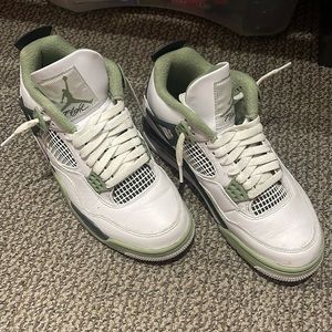 Women’s Air Jordan 4 Retro Seafoam